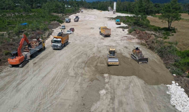 Kaş'ta Kasaba-Sütleğen yolu projesi çalışmaları devam ediyor