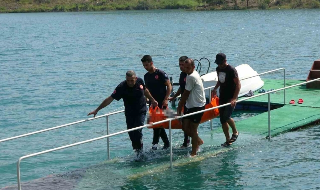 İngiliz turist yüzmek için girdiği ırmakta çevredekilerin gözü önünde can verdi