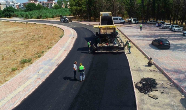 Konyaaltı'nda yollar yenileniyor