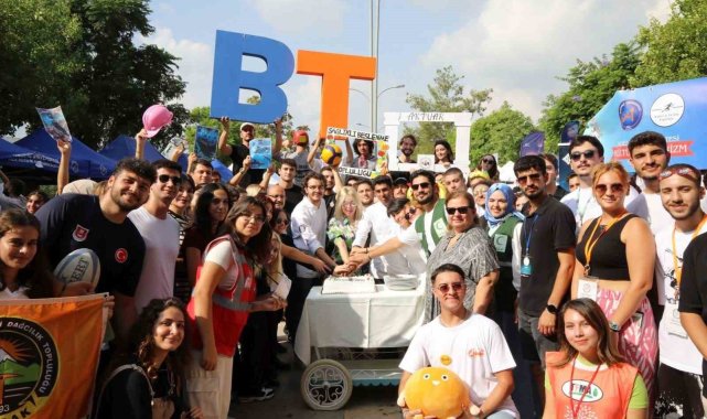 Akdeniz Üniversitesi Öğrenci Toplulukları Tanıtım Günleri başladı