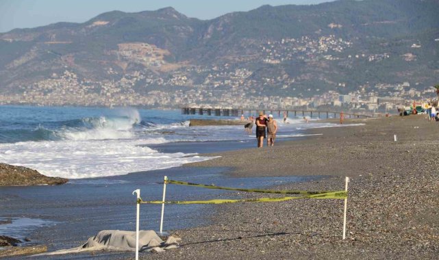 Alanya'da 20 yaşındaki gencin cansız bedeni kıyıya vurdu