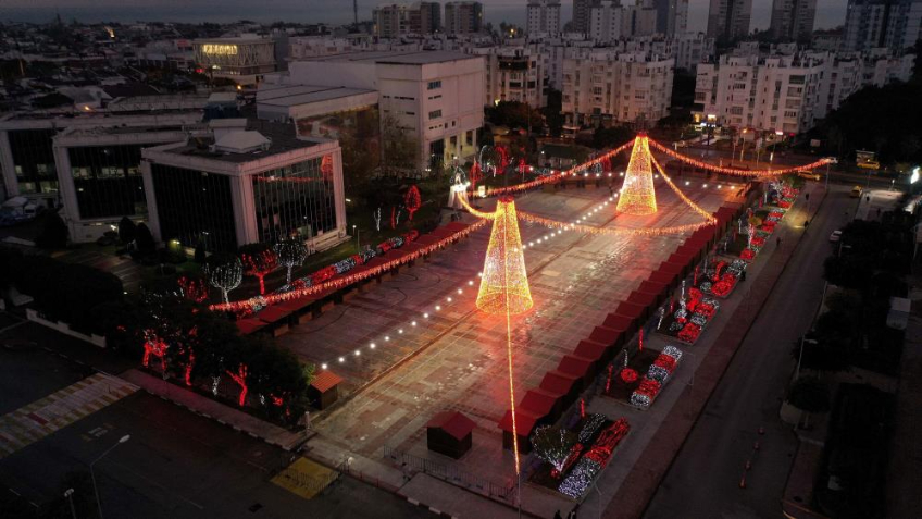 Muratpaşa’da yeni yıl çarşısı hazırlıkları başladı