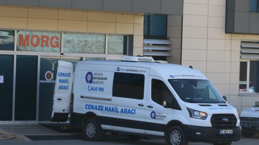 Kıskançlık cinayetine kurban giden kadının cenazesi ağabeyi ve kızı tarafından teslim alındı