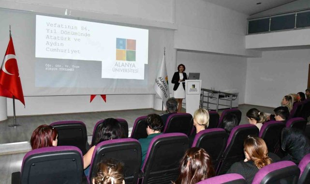 Alanya Üniversitesi'nde 10 Kasım Atatürk'ü anma töreni