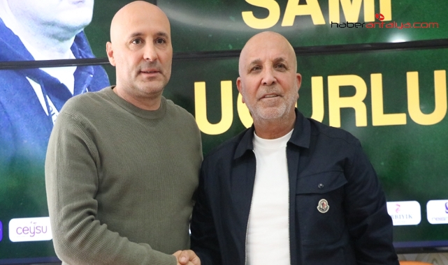 Alanyaspor'da teknik direktörlük görevine Sami Uğurlu getirildi.