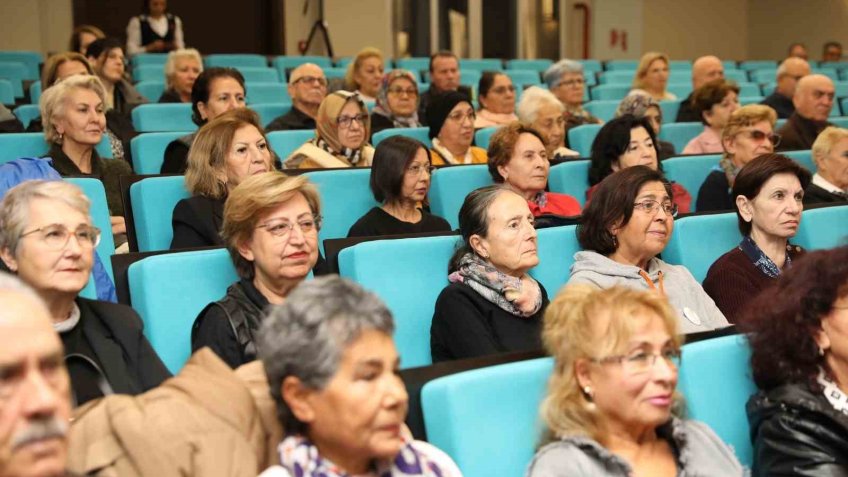 ALKÜ Tazelenme Üniversitesinde ilk ders heyecanı