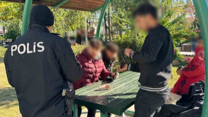 Antalya’da polis huzur uygulaması ve denetimler gerçekleştirdi