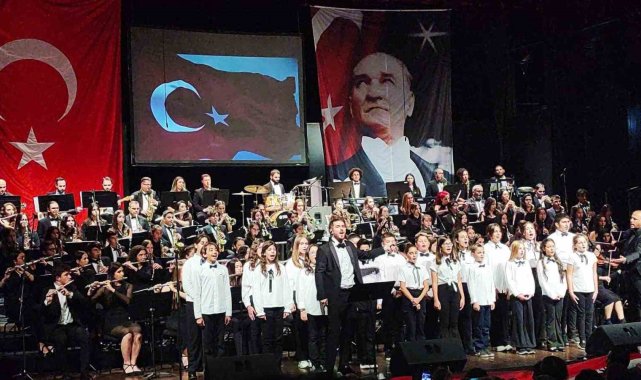 Kemer'de geleceğin müzisyenlerinden konser