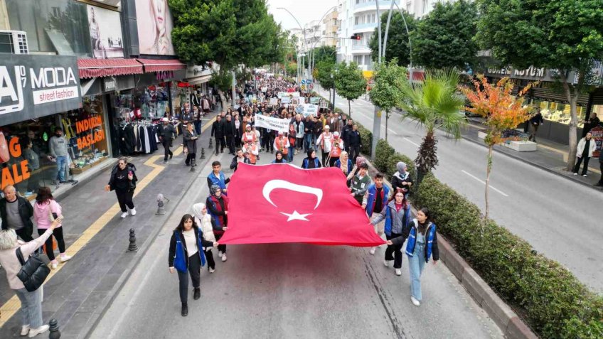 Manavgat’ta ‘Toprağa Saygı Yürüyüşü’