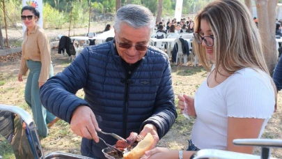 Başkan Topaloğlu'ndan öğrencilere mangal partisi