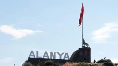 Alanya'da bozkurt heykelinin kaldırılmasına tepki