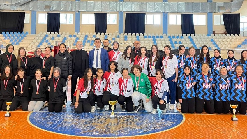 Liseler arası futsal müsabakası sona erdi