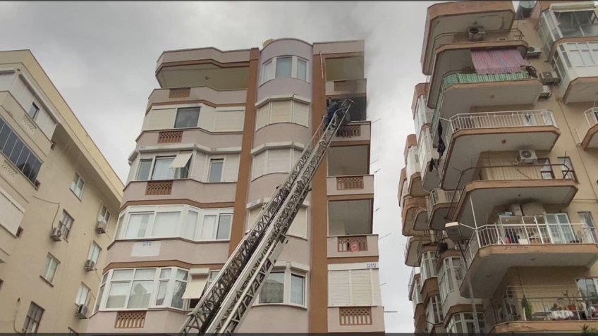 Alanya’da evde klima şalterinden çıkan yangın korkuttu