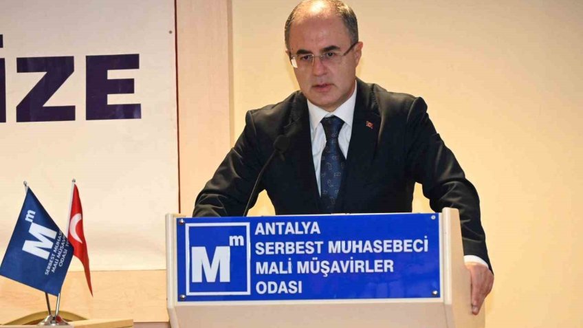 Antalya Defterdarı İlhan Karayılan: "Yurt dışına çıkış harcında yeni dönem başlıyor "