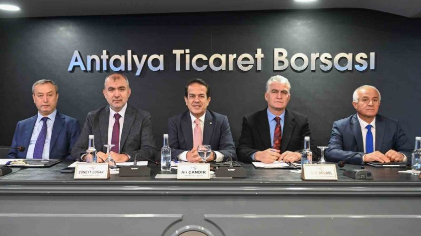 Antalya Ticaret Borsası yılın son meclisini gerçekleştirdi