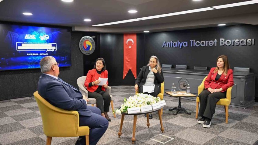 Antalya’da Tarımsal Kooperatifçiliğin Geleceği paneli düzenlendi