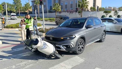 Manavgat’ta otomobil ile motosiklet çarpıştı: 1 yaralı