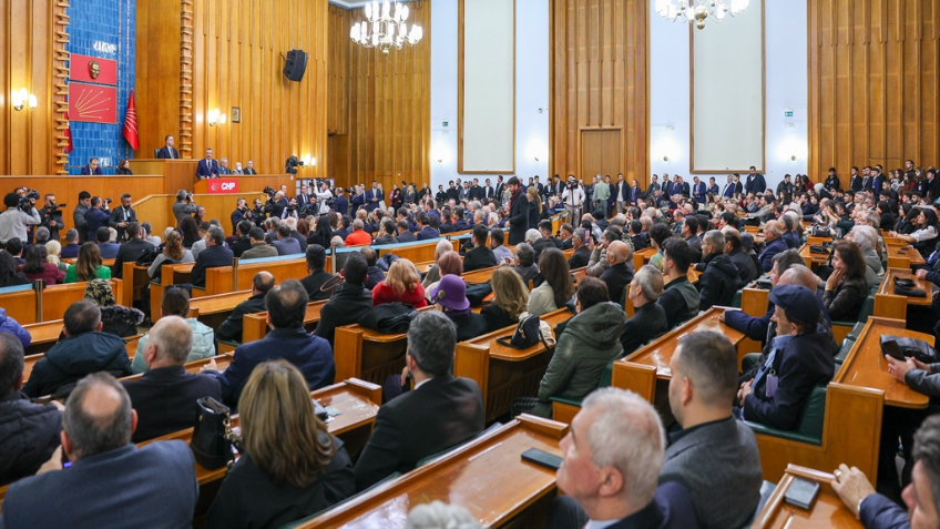 Özgür Özel: Her türlü ayrımcılığı ayaklar altında çiğnemeye varsanız, biz de varız