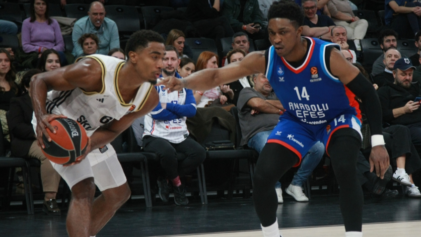 Anadolu Efes – ASVEL: 76-82