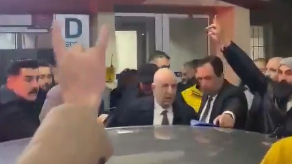 Zafer Partisi Genel Başkanı Ümit Özdağ, Ankara’da gözaltına alındı