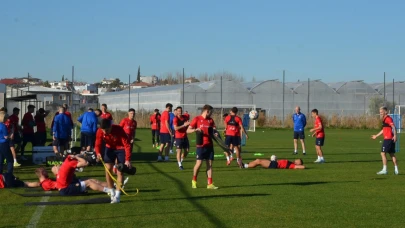 Antalya'ya FIFA standartlarında 5 futbol sahası daha kazandırıldı