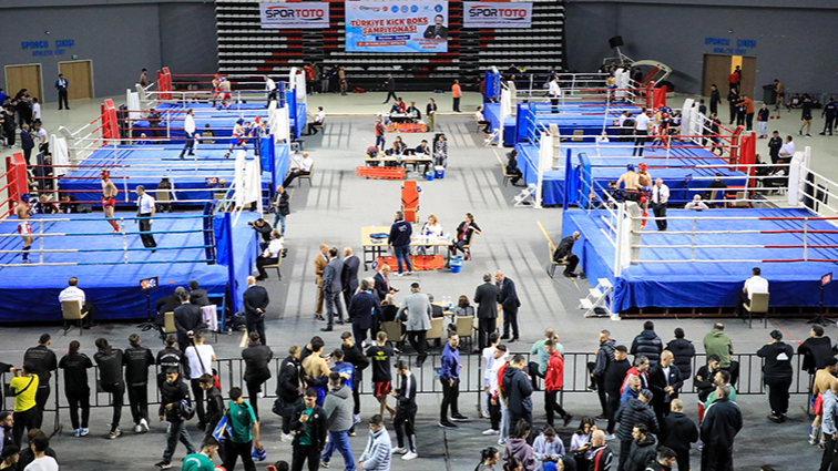 Kick Boks Türkiye Şampiyonası Antalya'da başladı