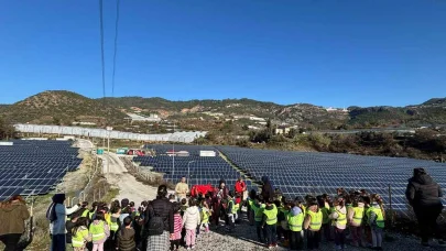 Alanyalı çocuklara güneş enerjisi santrali tanıtıldı