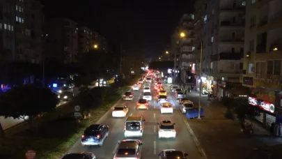 Antalya’da motosikletli polis timi ile otomobil çarpıştı: 1 polis yaralandı