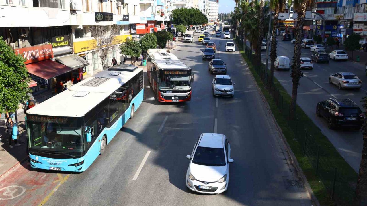 Antalya’da trafiği azaltmak için önemli adım: Halk otobüslerine özel şerit uygulaması başlıyor