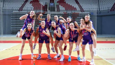 Büyükşehir’in basketbolcu kızları Antalya şampiyonu oldu