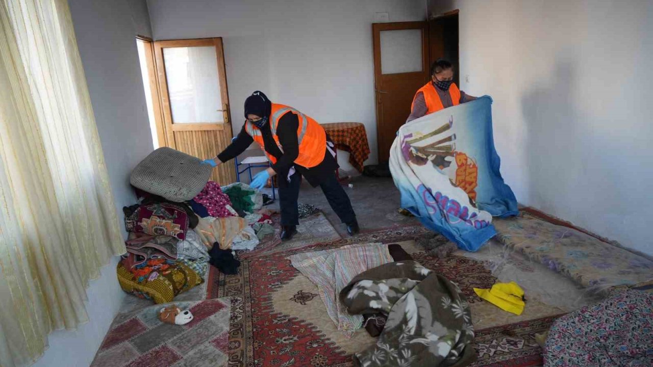 Kepez Belediyesi, yangın mağduru çocuklara destek verdi