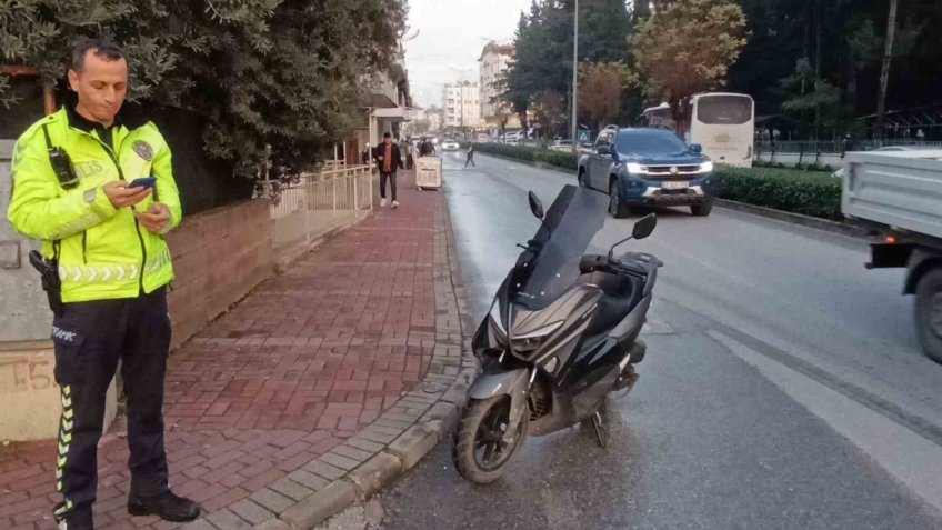 Motosikletin çarptığı scooterdaki 5 yaşındaki çocuk yaraladı