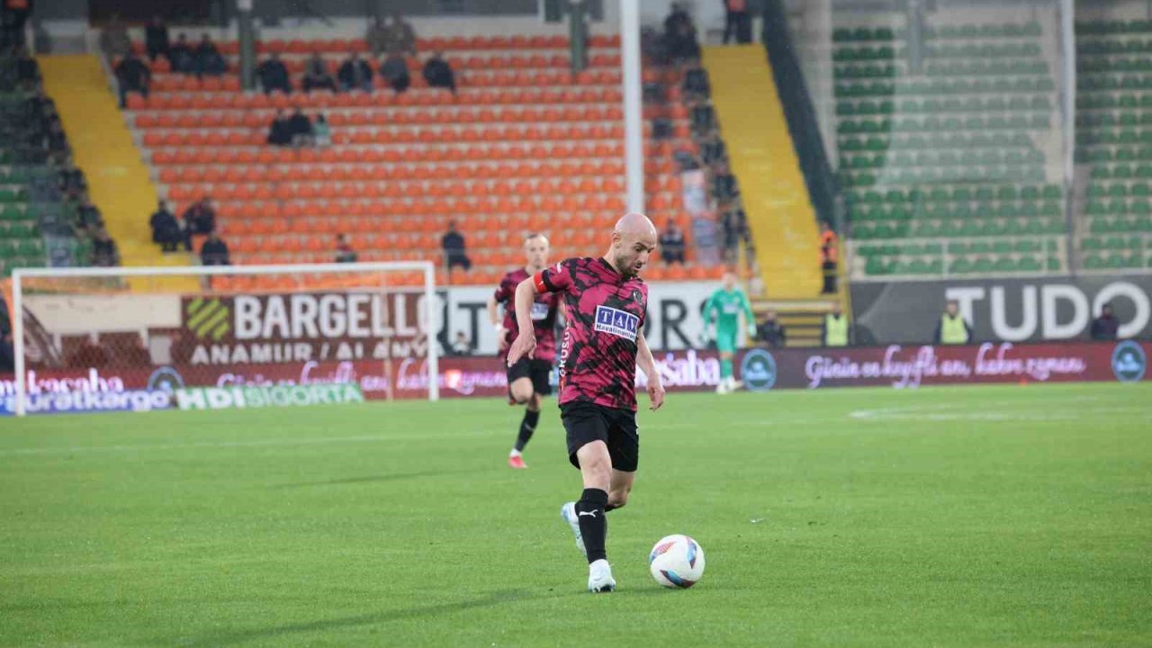 Trendyol Süper Lig: Alanyaspor: 5 - Başakşehir: 4 (Maç sonucu)