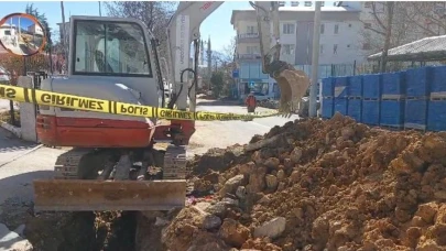 Antalya’da korkunç kaza, kepçe kovası işçiyi ezdi