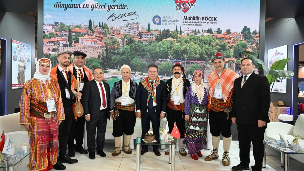 Başkan Böcek, EMITT 2025’te Antalya’yı tanıtıyor