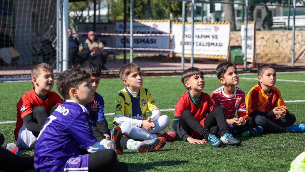 Antalya Büyükşehir’in Futbol Akademisi’nde bin 600 çocuk eğitim aldı