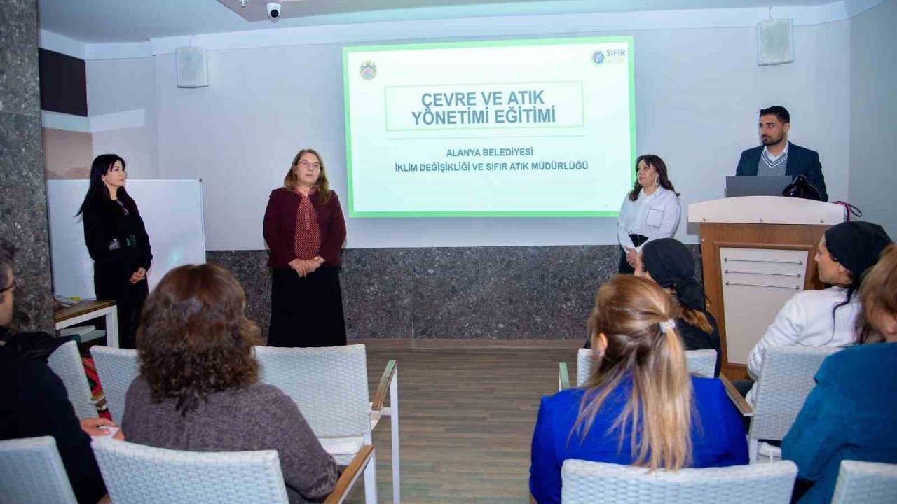 Alanya’da otel personeline sıfır atık eğitimi verildi