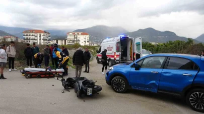 Alanya’da otomobil ile motosiklet çarpıştı: 1 yaralı