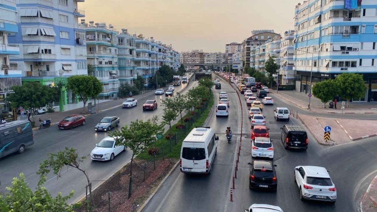 Antalya’da motorlu taşıtların sayısı 1 milyon 578 bin 360 oldu