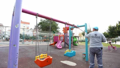 Kepez’de parklara rötuş: 64 park yenilendi