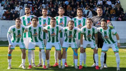 Manavgat Belediyespor liderliğini sürdürdü