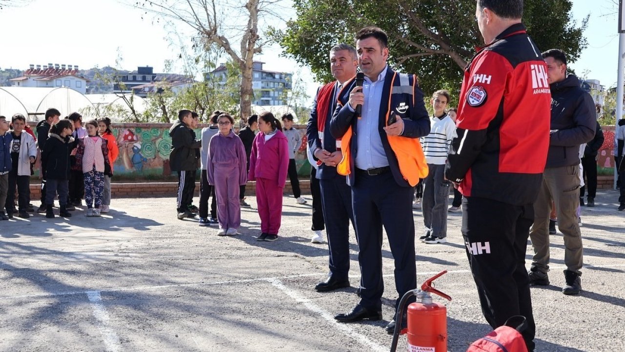 Öğrencilere afet eğitimi verildi