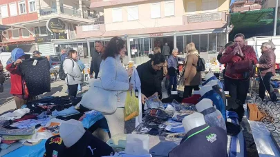 Soğuk havada tezgah açan esnaf turistlerden nasibini aldı