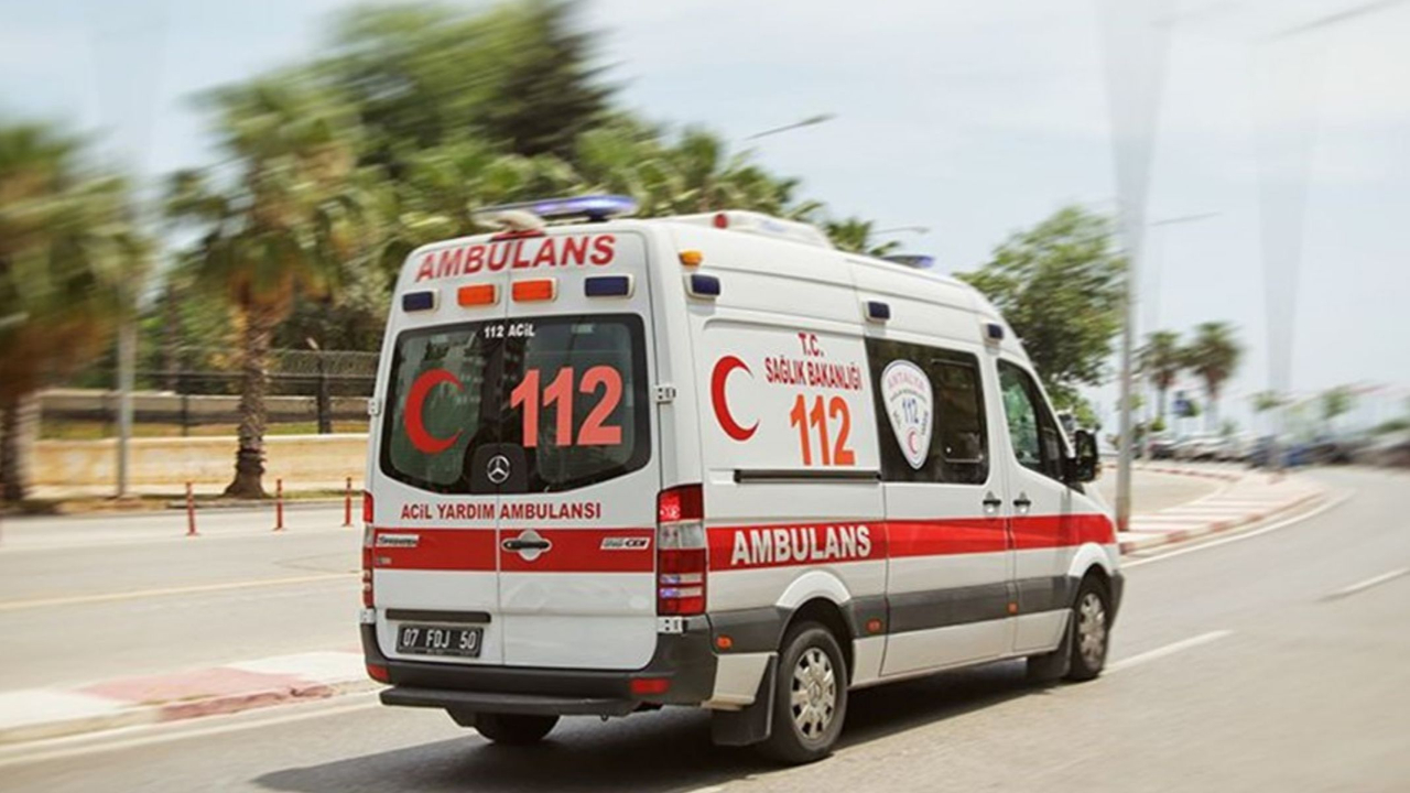 Bakan açıkladı: Ambulansların rengi değişiyor