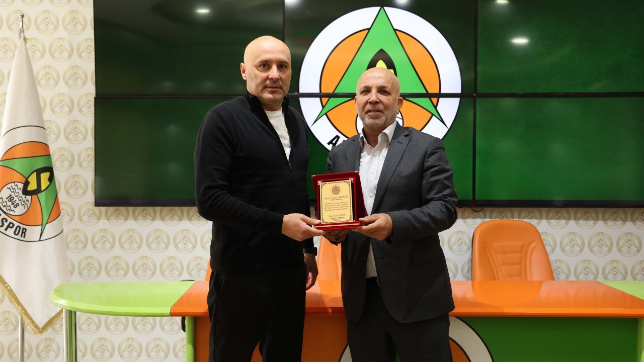 Alanyaspor'da Sami Uğurlu ile yollar ayrıldı