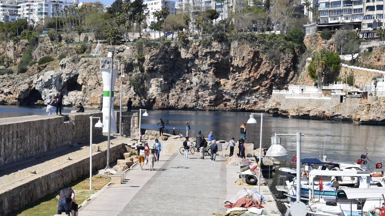 Antalya Yat limanında bahar yoğunluğu