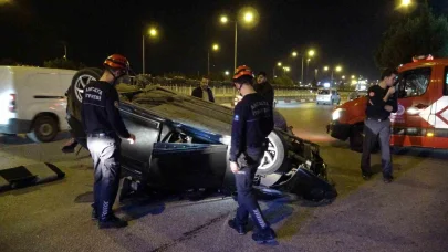 Çalıştığı oto galeriden emanet aldığı otomobille takla attı: 5 kişi kazayı burnu bile kanamadan atlattı