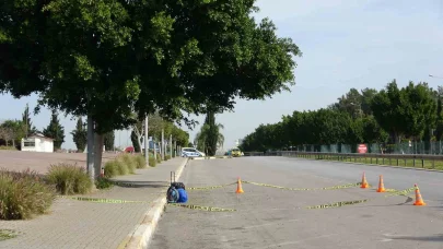 Yol kenarına bırakılan valiz ve çantalar polisi alarma geçirdi