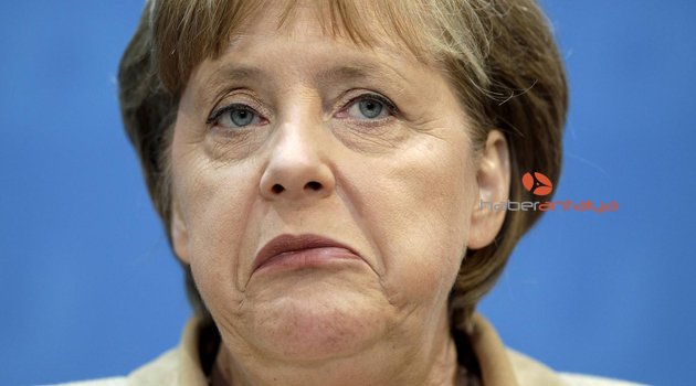 MERKEL NAZİ TOPLAMA KAMPINI ZİYARET ETTİ !